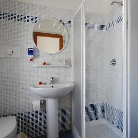 Hotel Amadei Figaro & 3*