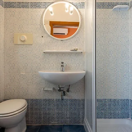Hotel Amadei Figaro & 3*