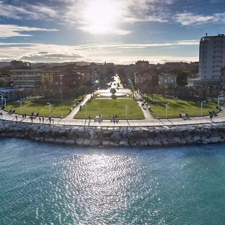 Amadei Figaro & 3* Pesaro