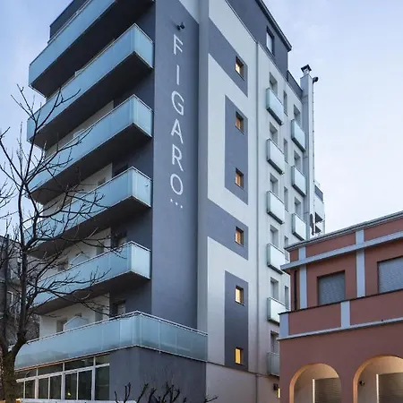 Hotel Amadei Figaro & 3*