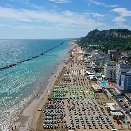 Amadei Figaro&apartments Hotel Pesaro
