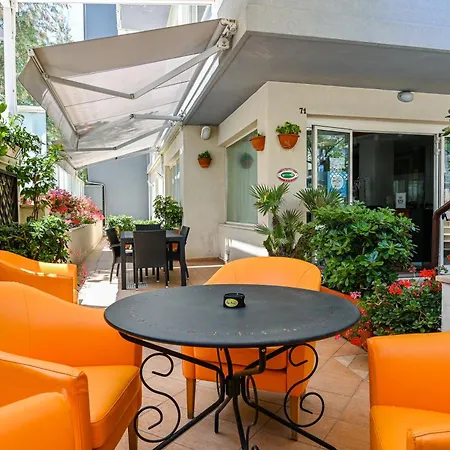 Amadei Figaro&apartments 3* Pesaro