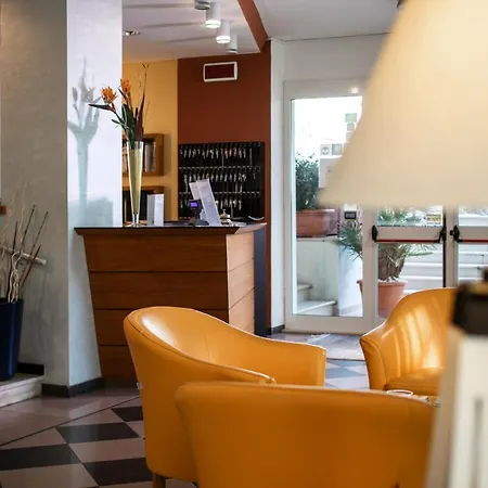 Amadei Figaro & Hotel 3*