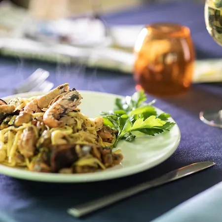 Hotel Amadei Figaro & Pesaro