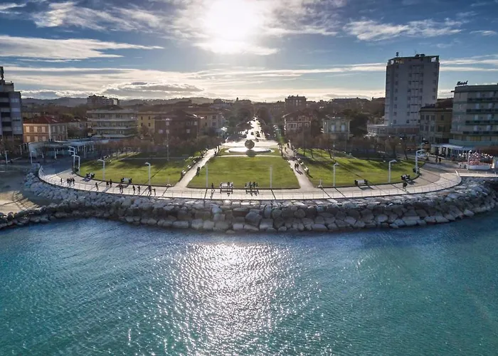 Amadei Figaro & 3* פסארו