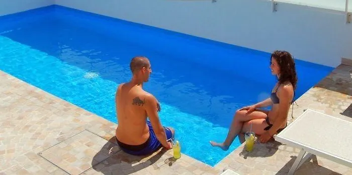 Otel Amadei Figaro &