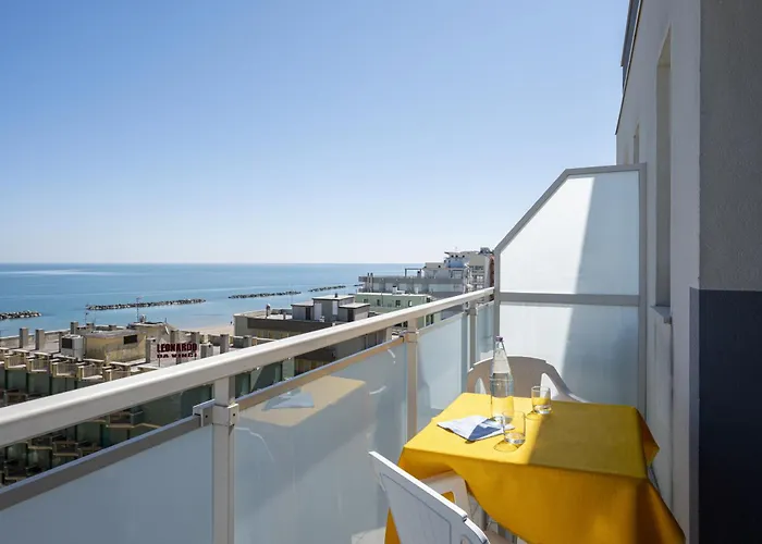 Amadei Figaro & Hotel 3*