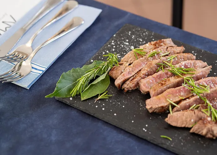 Amadei Figaro & מלון 3*